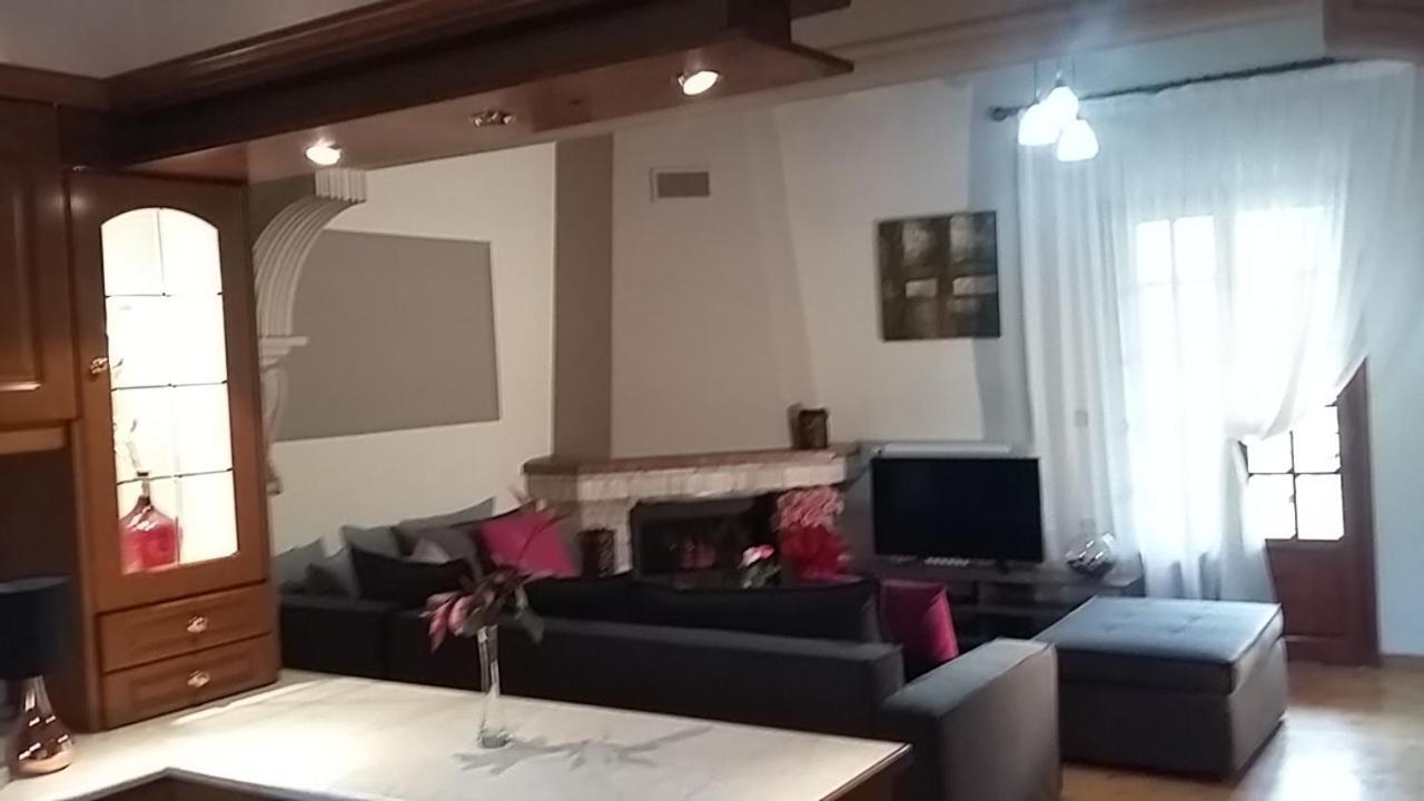 Eleas Gi Villa Vitaládes Eksteriør billede
